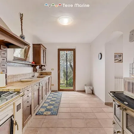 In Vino Veritas, Terre Marine 4*